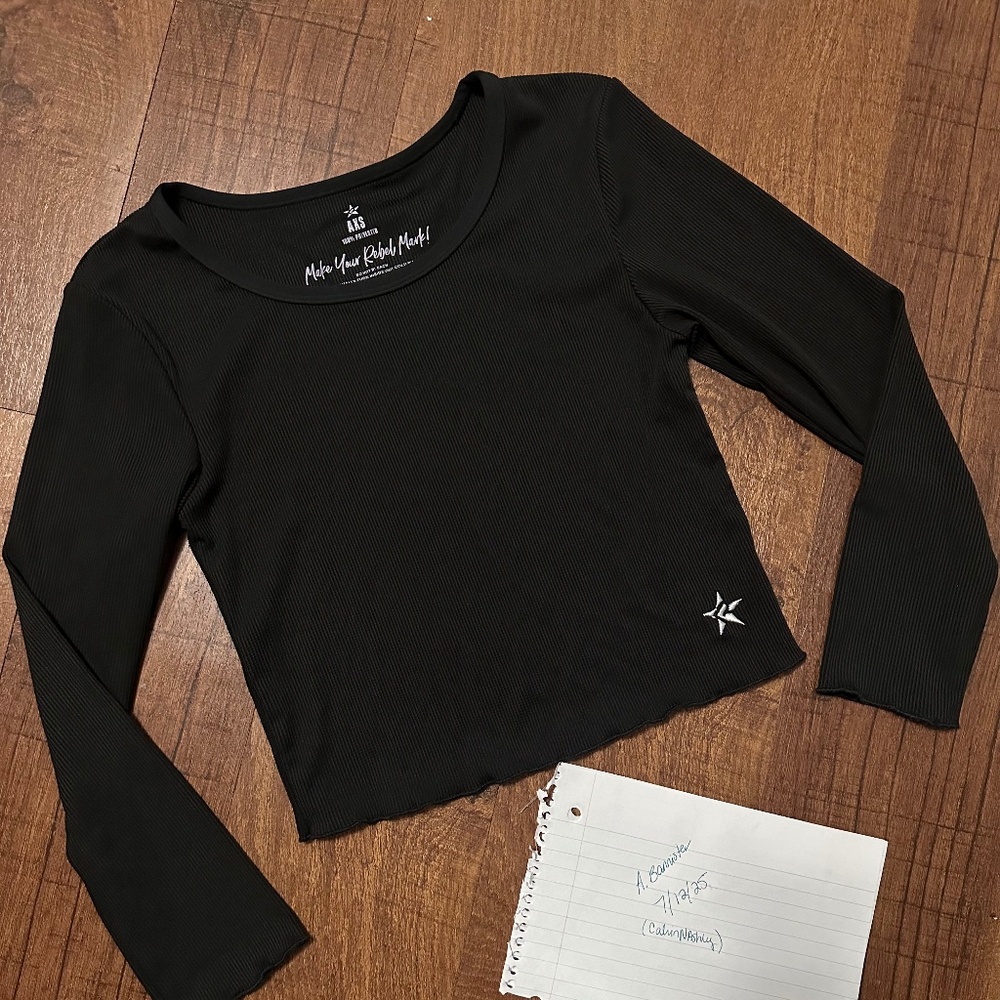 SOLD-Rebel black stretch crop top long AXS